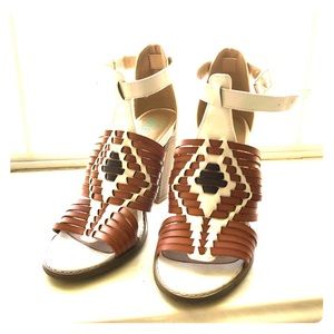 Tribal leather sandals